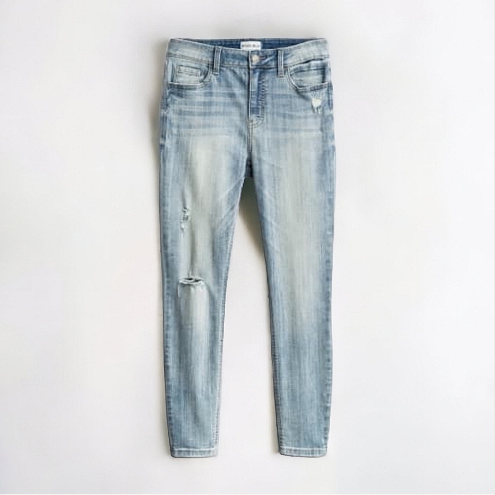 Studio Blue Kelly High Rise Crop Jean NWT